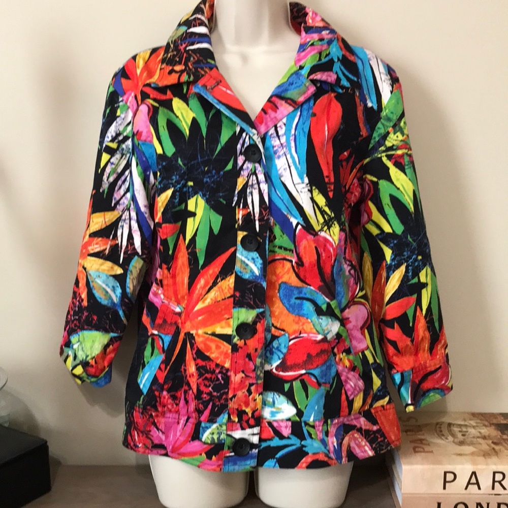♥️ Chico’s ♥️…Women’s 2 …Floral Print Jacket!